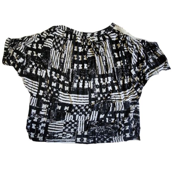 The Addison Story Black White Geometric Print Short Sleeve V Neck Top Sz XS - Picture 2 of 10